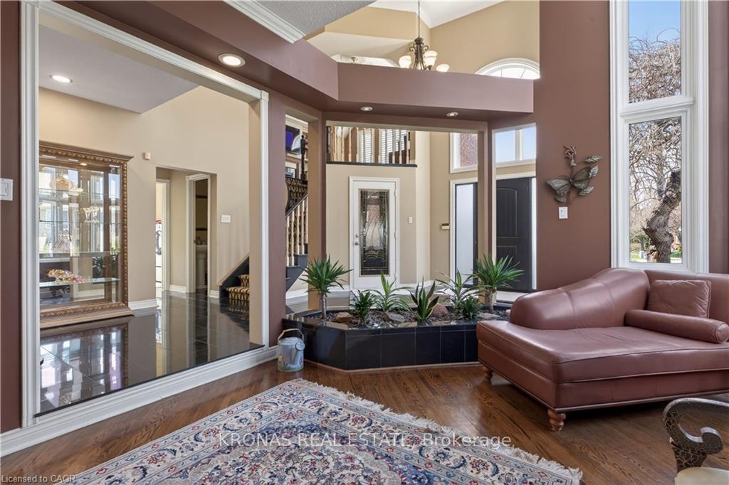 Photo 10 of 85 Waterford Crescent, Hamilton, Lakeshore — HOMEH
