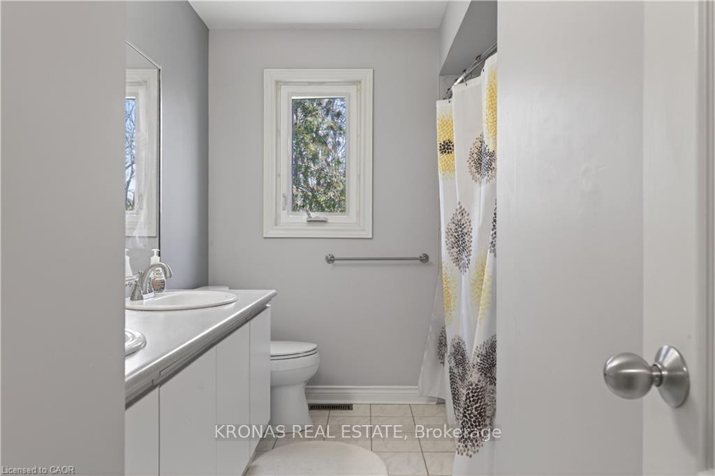 Photo 36 of 85 Waterford Crescent, Hamilton, Lakeshore — HOMEH