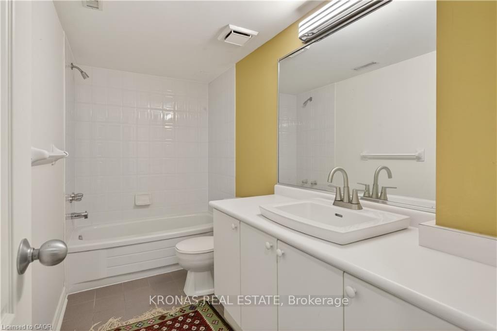 Photo 41 of 85 Waterford Crescent, Hamilton, Lakeshore — HOMEH