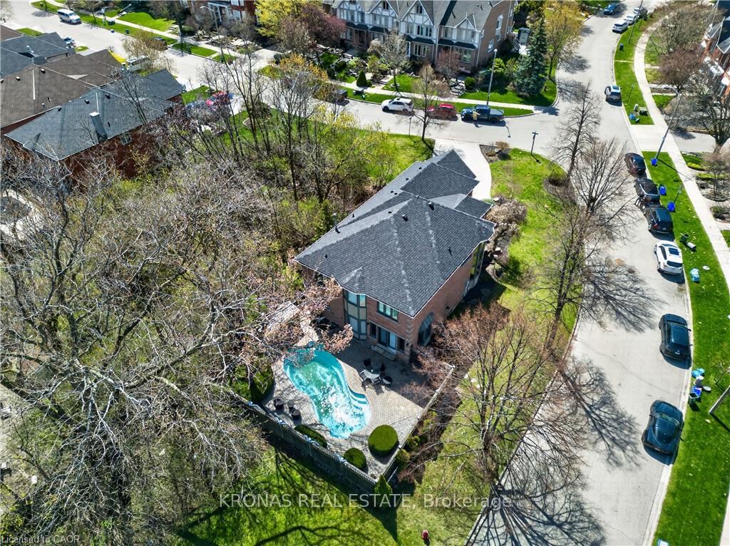 Photo 47 of 85 Waterford Crescent, Hamilton, Lakeshore — HOMEH
