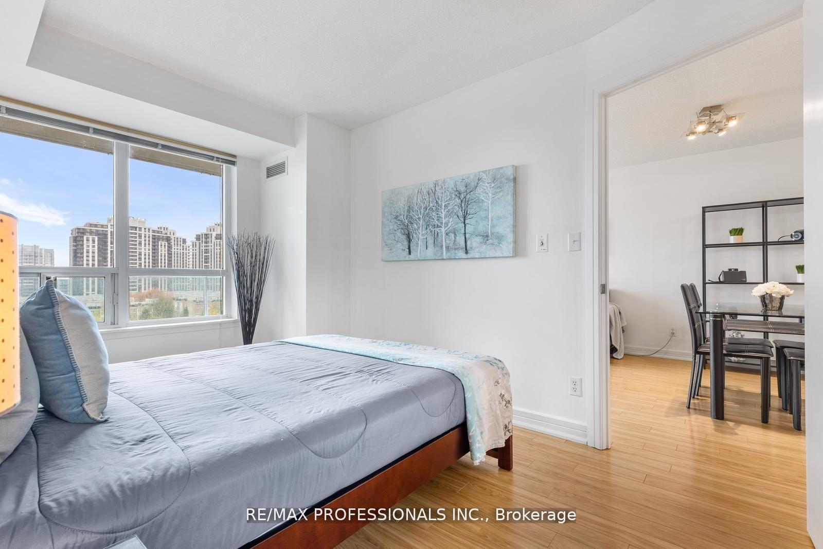 Photo 3 of Unit 706, 18 Harrison Garden Boulevard, North York, Willowdale East — HOMEH