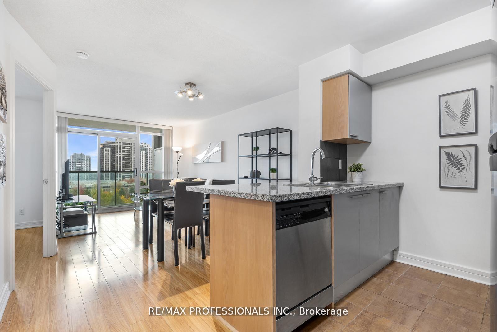Photo 6 of Unit 706, 18 Harrison Garden Boulevard, North York, Willowdale East — HOMEH