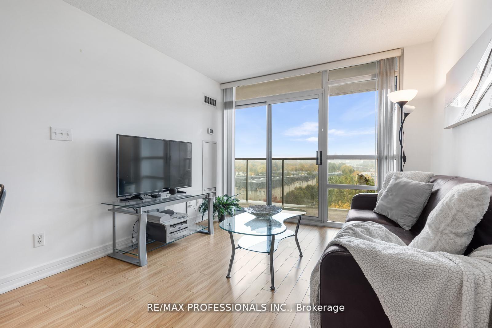 Photo 13 of Unit 706, 18 Harrison Garden Boulevard, North York, Willowdale East — HOMEH