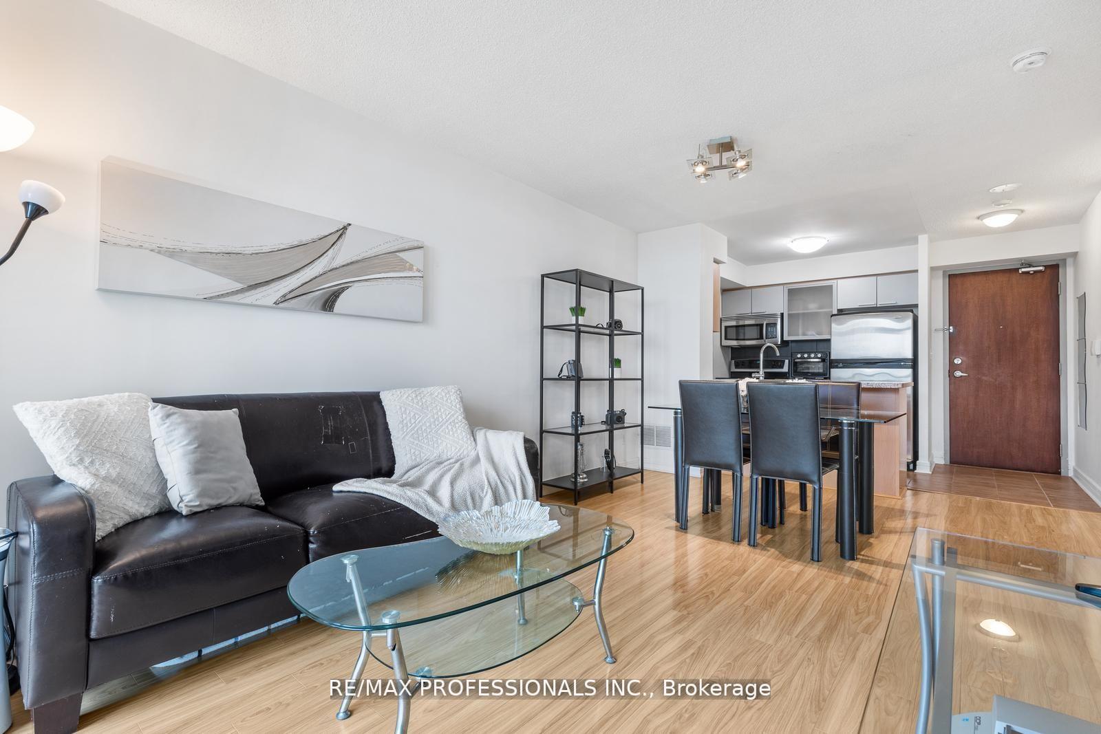Photo 16 of Unit 706, 18 Harrison Garden Boulevard, North York, Willowdale East — HOMEH