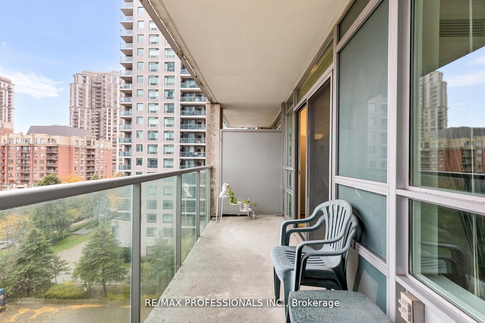 Photo 18 of Unit 706, 18 Harrison Garden Boulevard, North York, Willowdale East — HOMEH