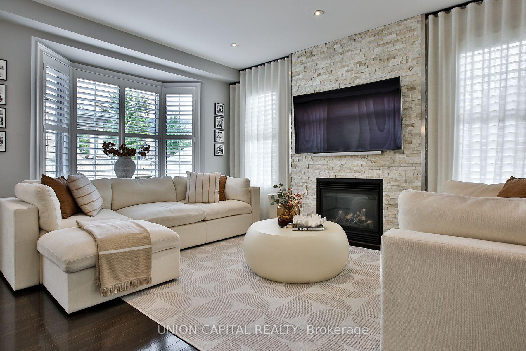 Photo 9 of 50 Christian Ritter Drive, Markham, Berczy — HOMEH