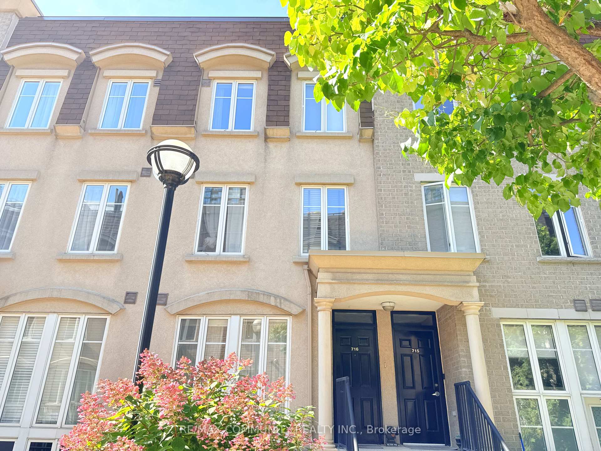 Photo of Unit 716, 42 Western Battery Road