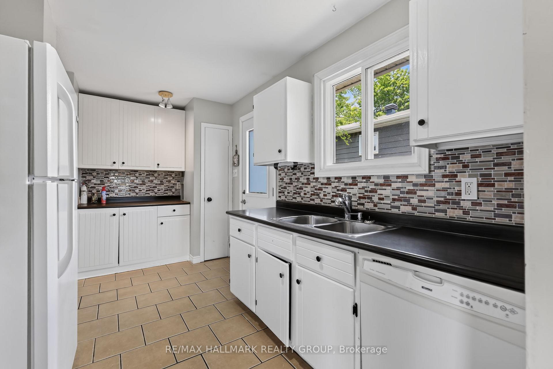 Photo 10 of 460 Pattie Drive, Carleton Place, Carleton Place — HOMEH
