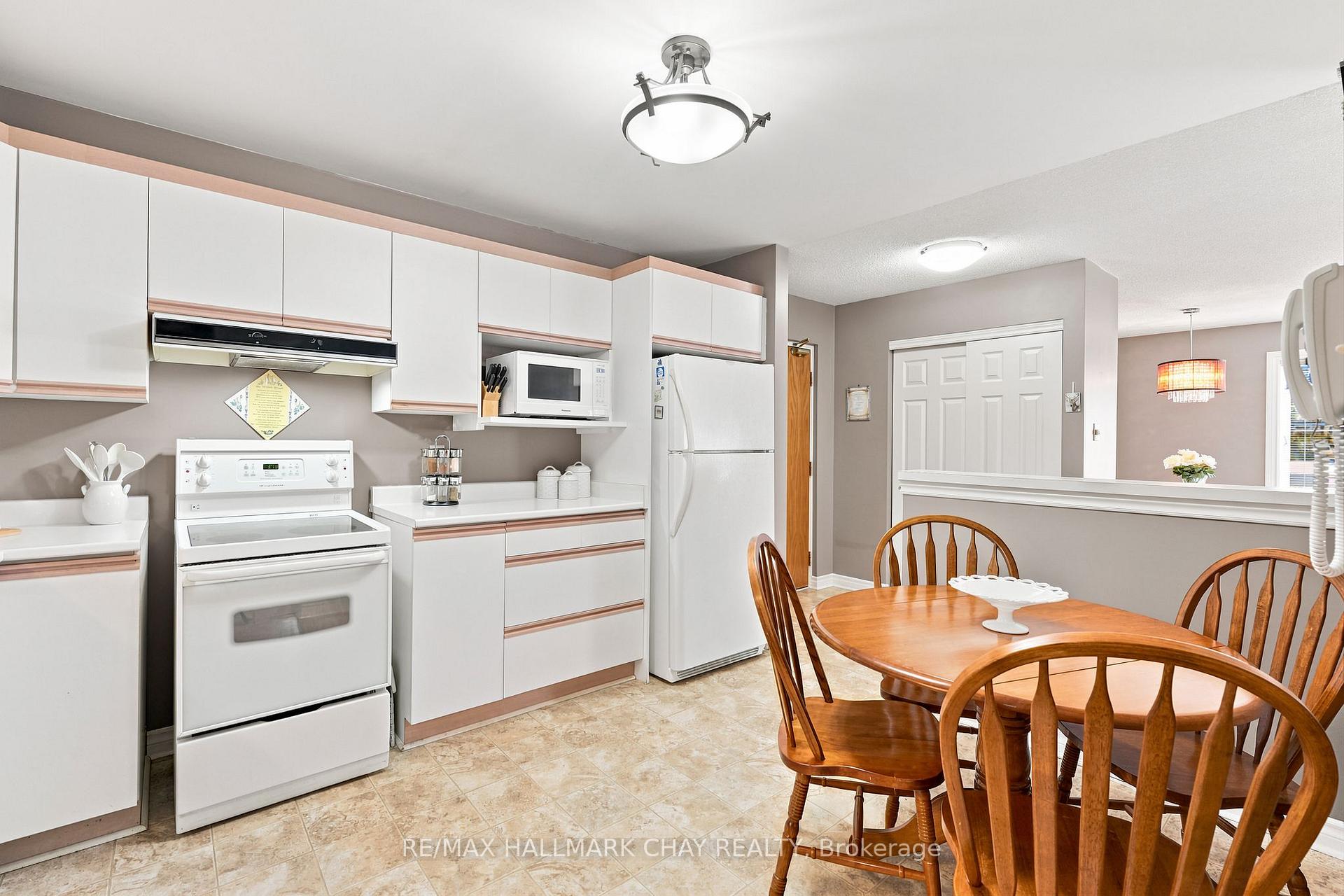 Photo 10 of Unit 201, 131 Clapperton Street, Barrie, Wellington — HOMEH