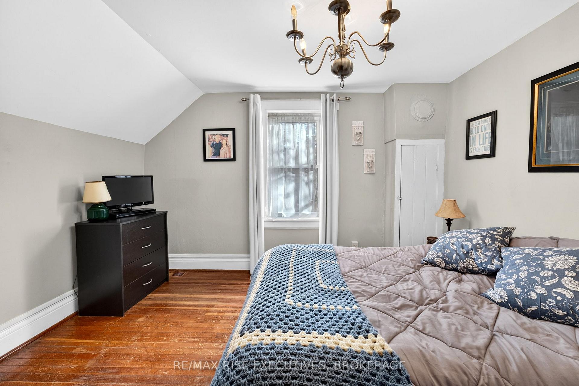 Photo 15 of 336 Queen Street, Loyalist, Bath — HOMEH