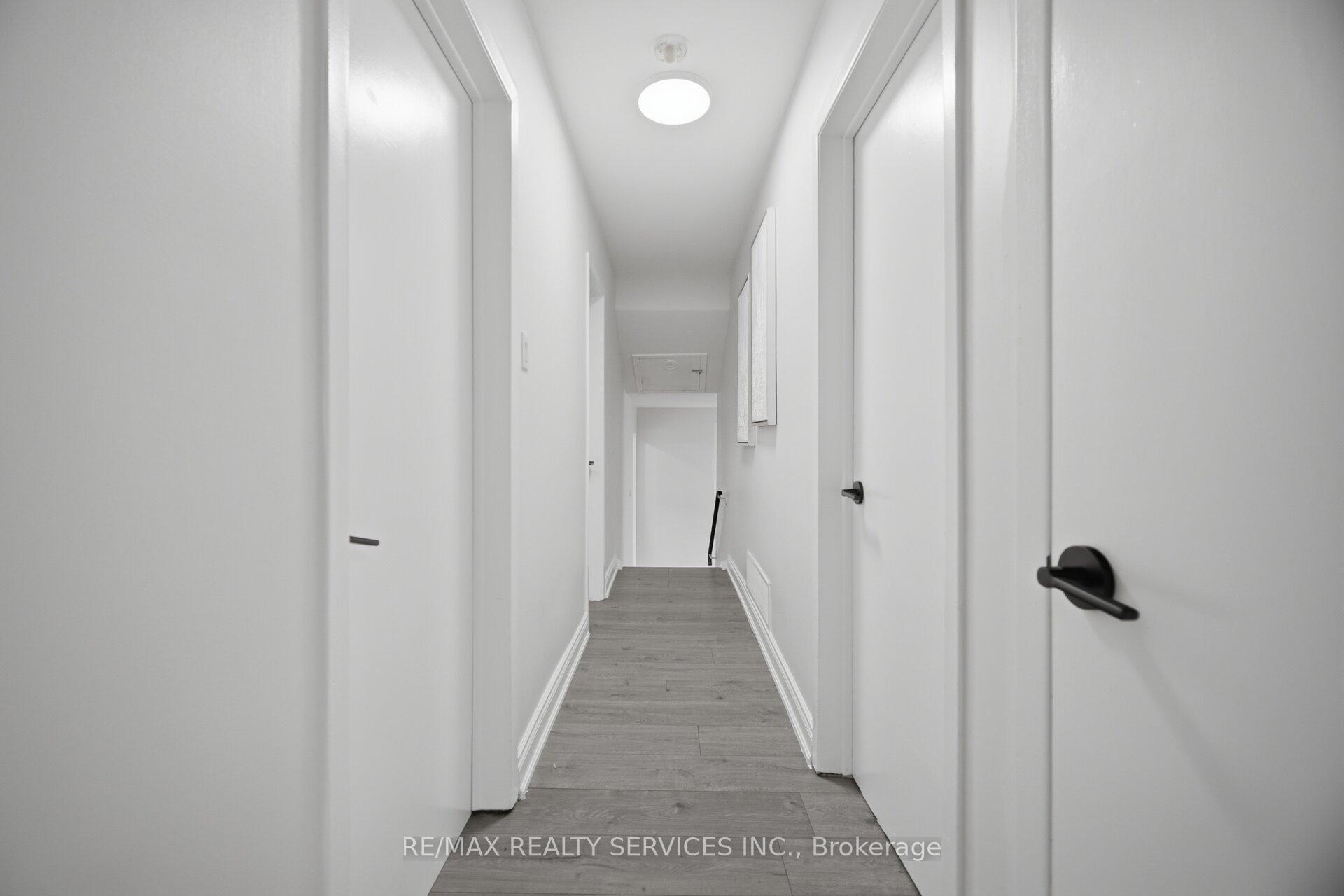 Photo 21 of 7493 Netherwood Road, Mississauga, Malton — HOMEH