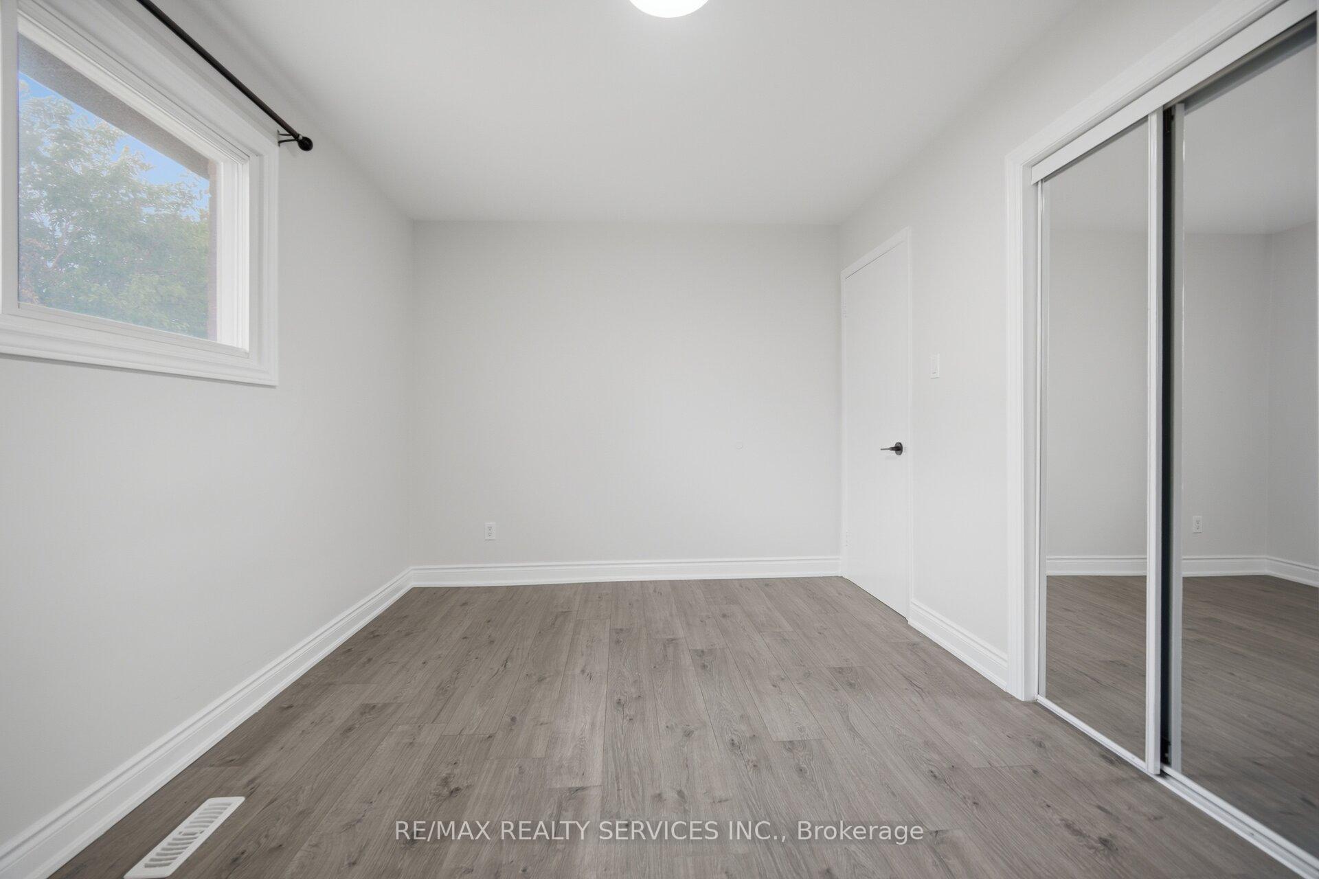 Photo 28 of 7493 Netherwood Road, Mississauga, Malton — HOMEH