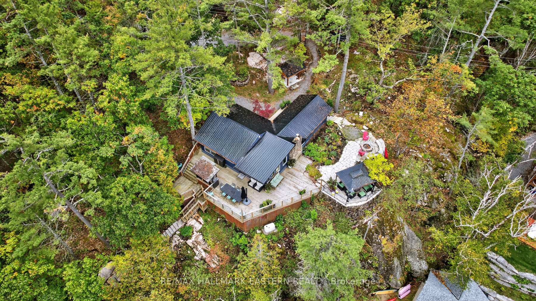 Photo 2 of 2712 Channel View Lane, Selwyn — HOMEH