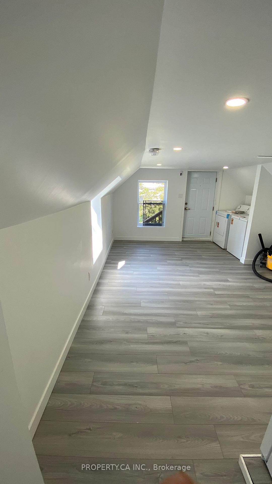 Photo 4 of Unit Unit C, 395 Gladstone Avenue, Ottawa, Ottawa Centre — HOMEH