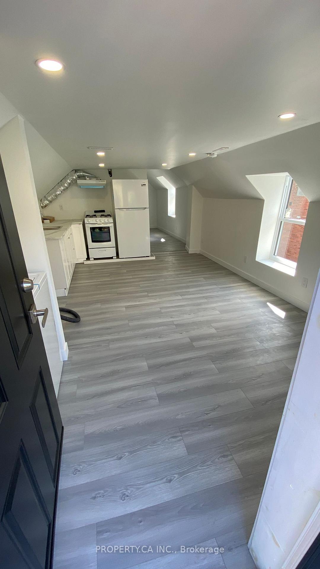 Photo 8 of Unit Unit C, 395 Gladstone Avenue, Ottawa, Ottawa Centre — HOMEH