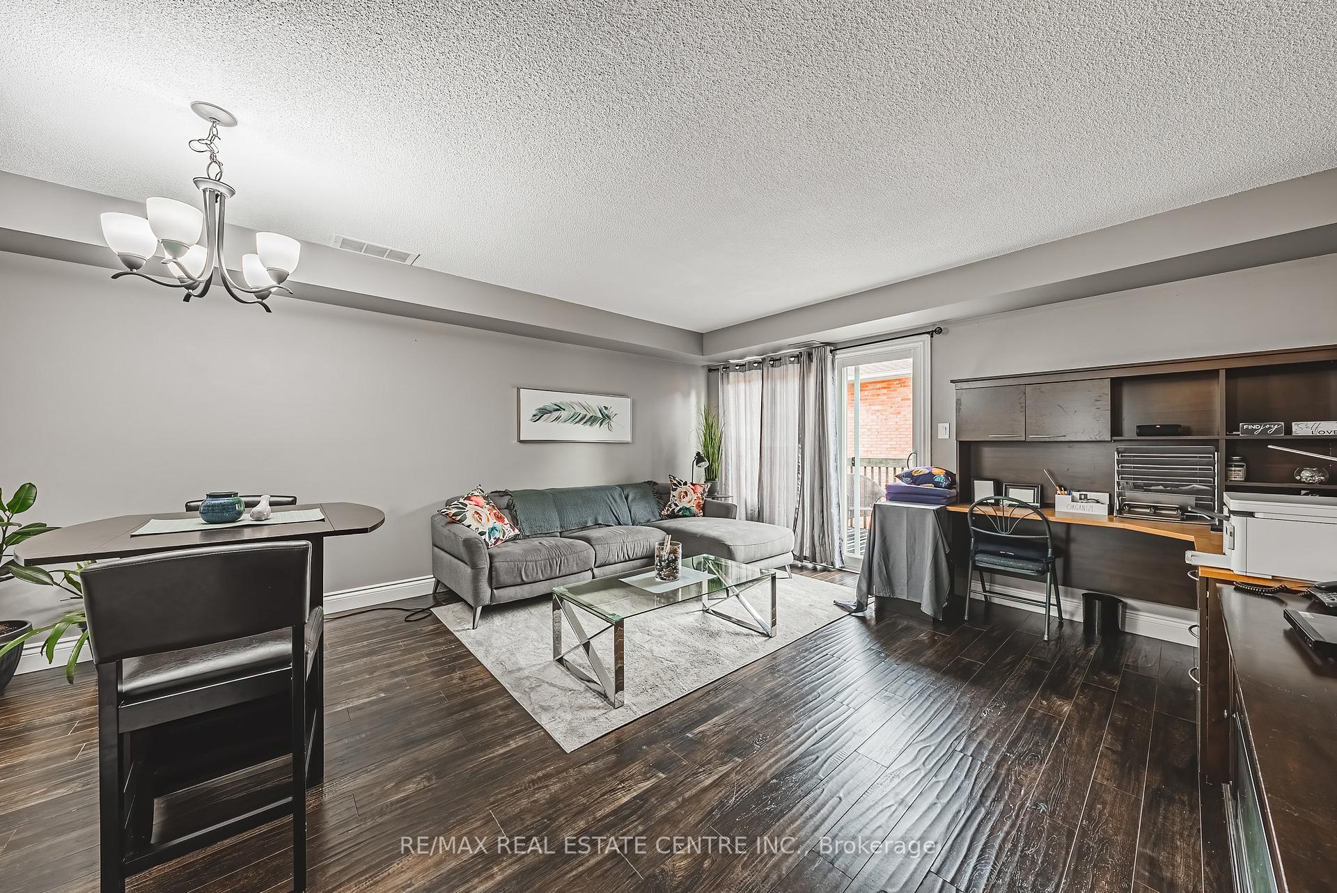 Photo 10 of Unit 3, 266 Limeridge Road E, Hamilton, Bruleville — HOMEH