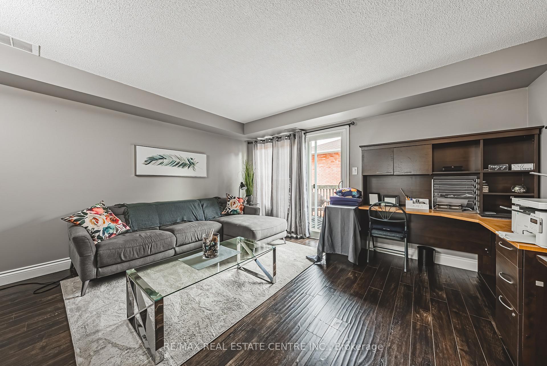 Photo 11 of Unit 3, 266 Limeridge Road E, Hamilton, Bruleville — HOMEH