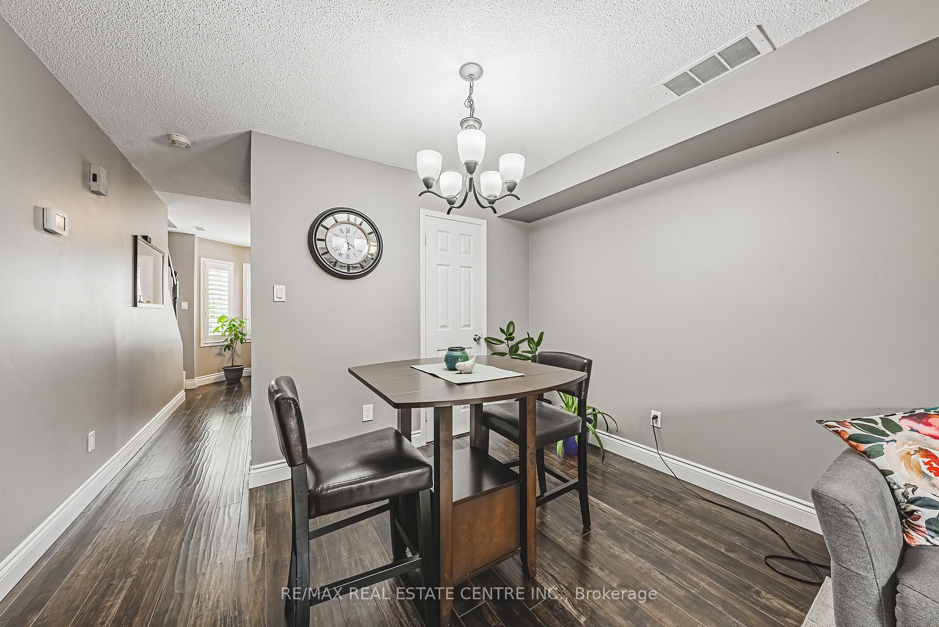 Photo 14 of Unit 3, 266 Limeridge Road E, Hamilton, Bruleville — HOMEH