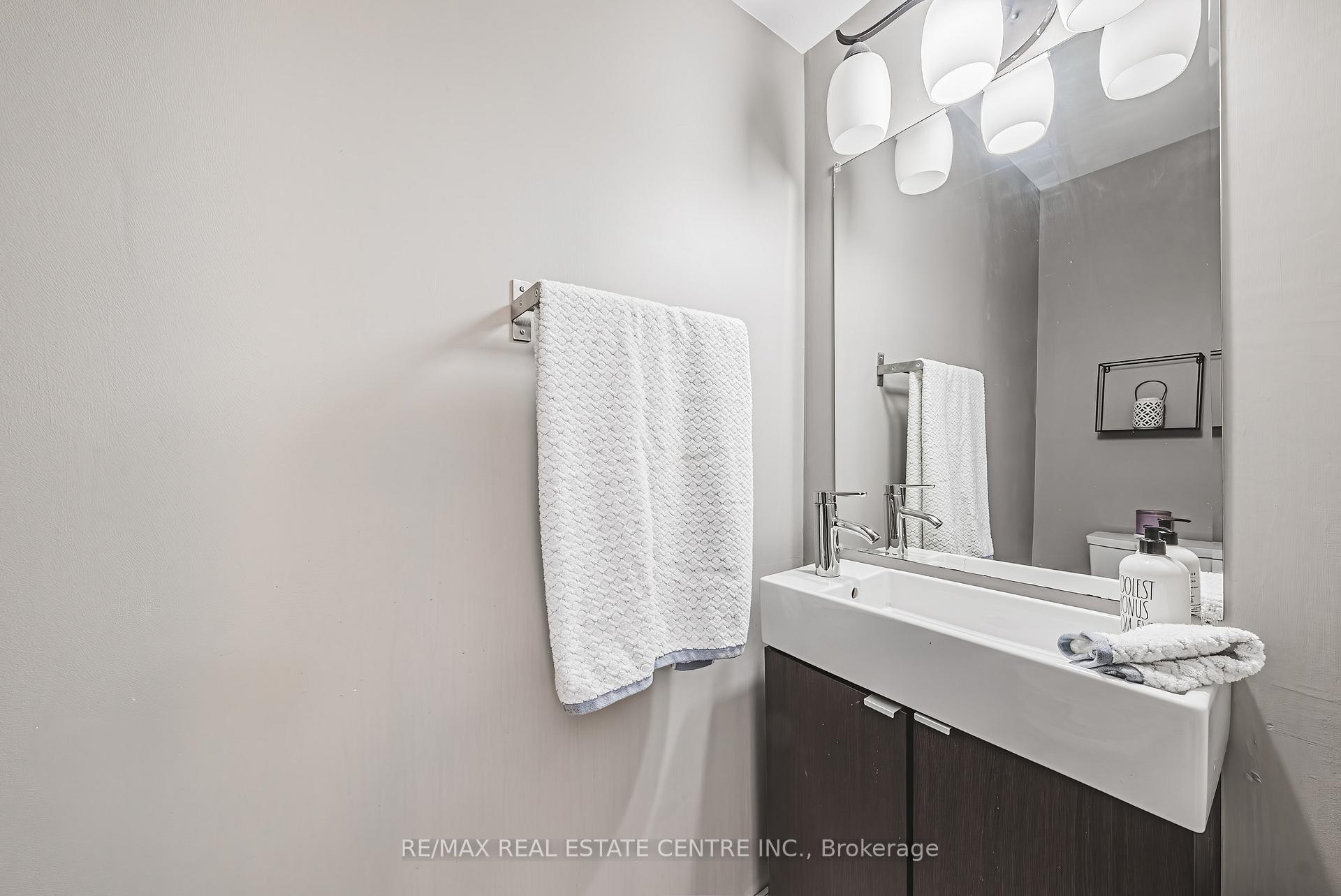 Photo 15 of Unit 3, 266 Limeridge Road E, Hamilton, Bruleville — HOMEH