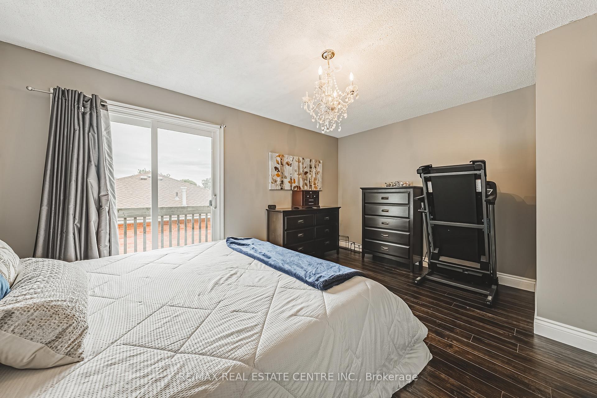 Photo 19 of Unit 3, 266 Limeridge Road E, Hamilton, Bruleville — HOMEH