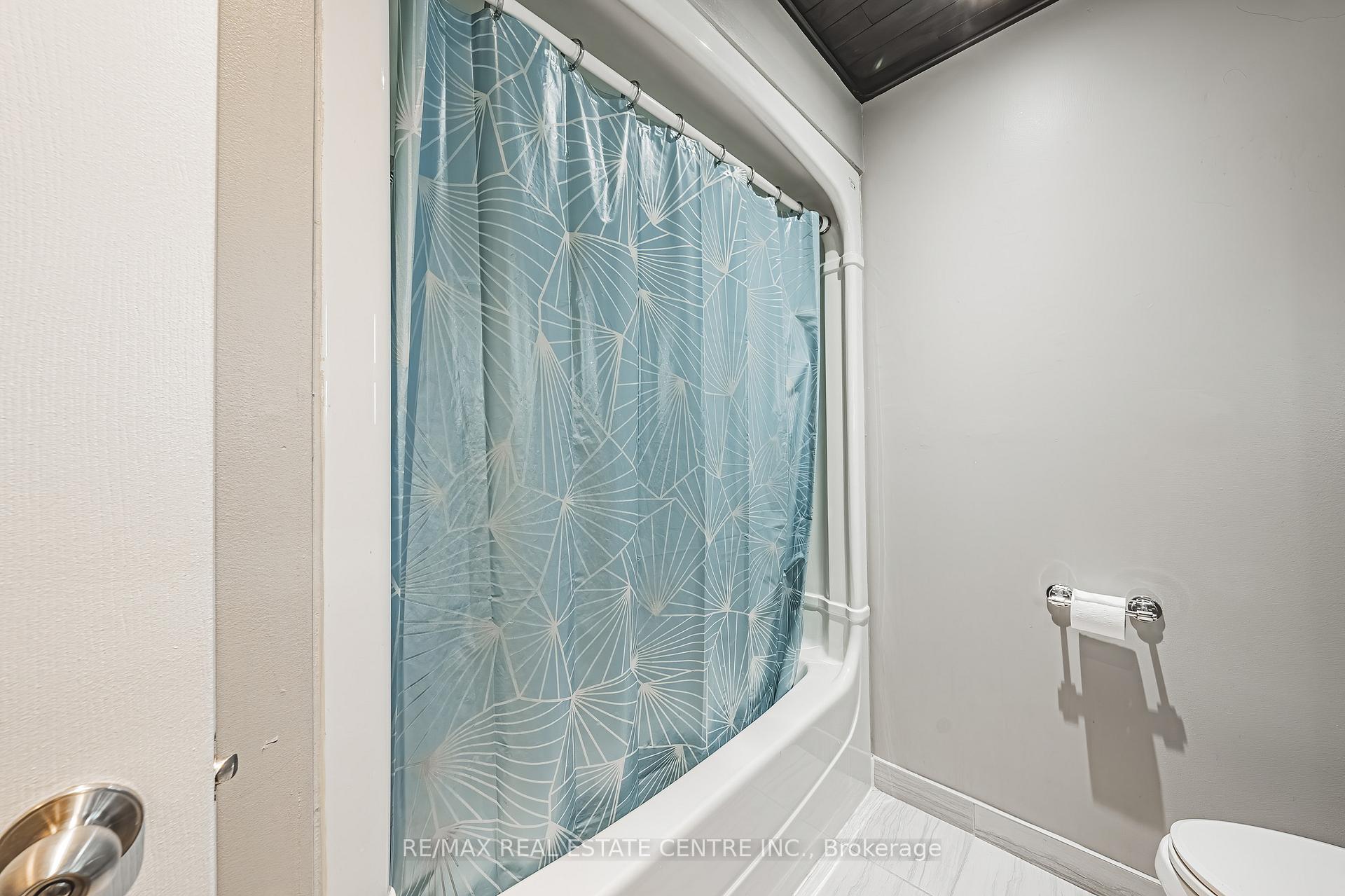 Photo 22 of Unit 3, 266 Limeridge Road E, Hamilton, Bruleville — HOMEH