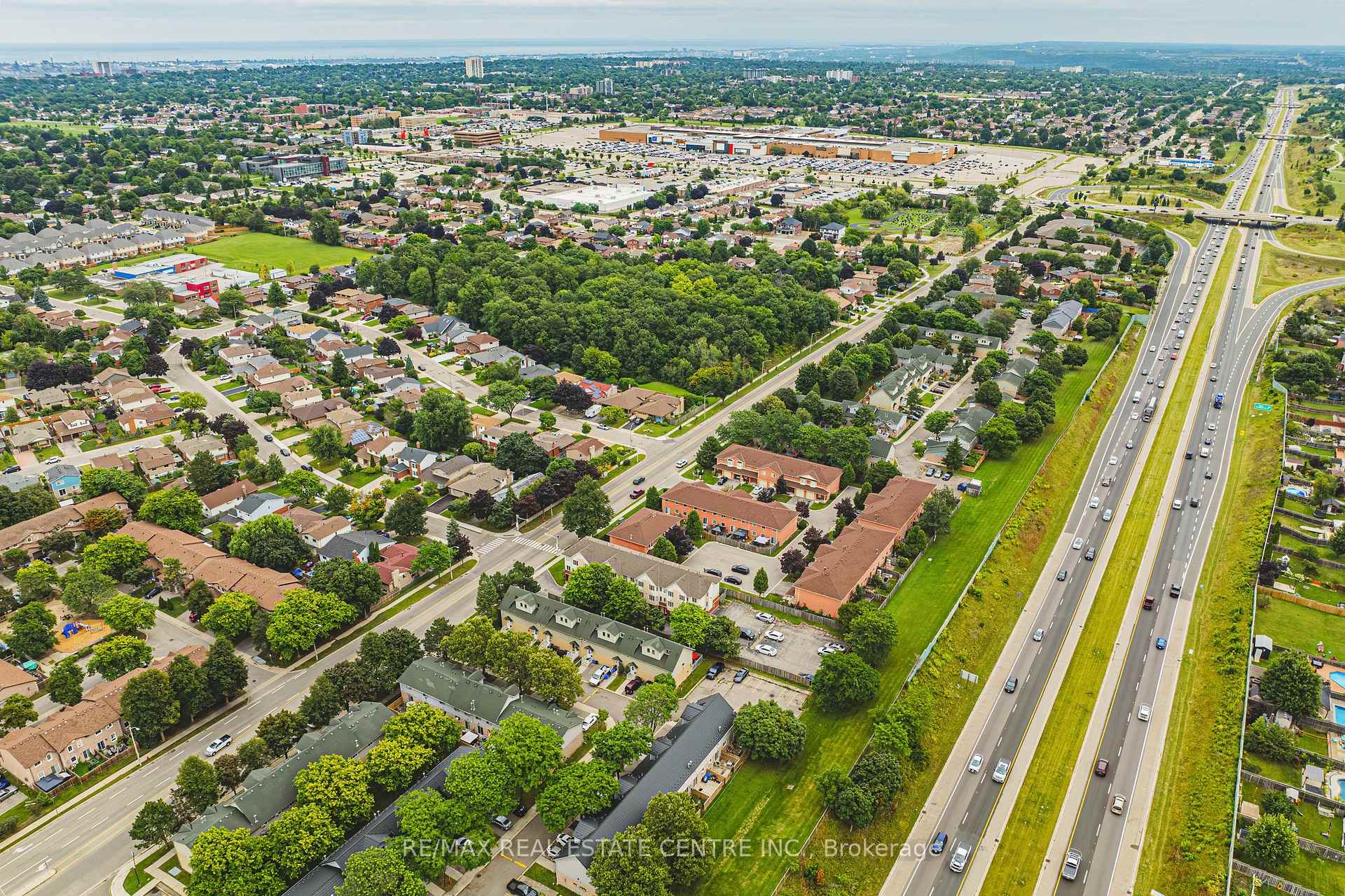 Photo 31 of Unit 3, 266 Limeridge Road E, Hamilton, Bruleville — HOMEH