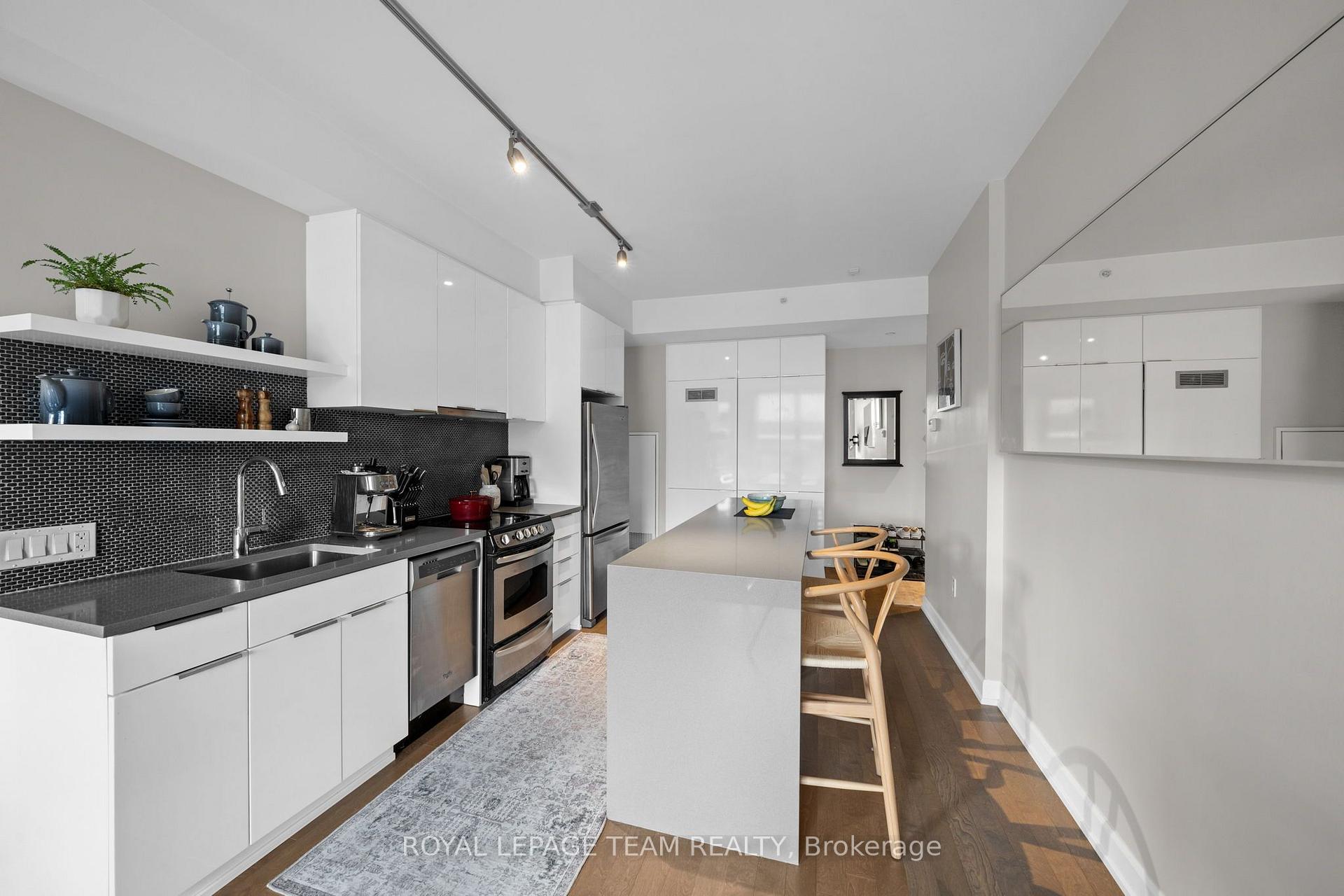 Photo 11 of Unit 304, 10 Rosemount Avenue, Ottawa, Hintonburg — HOMEH