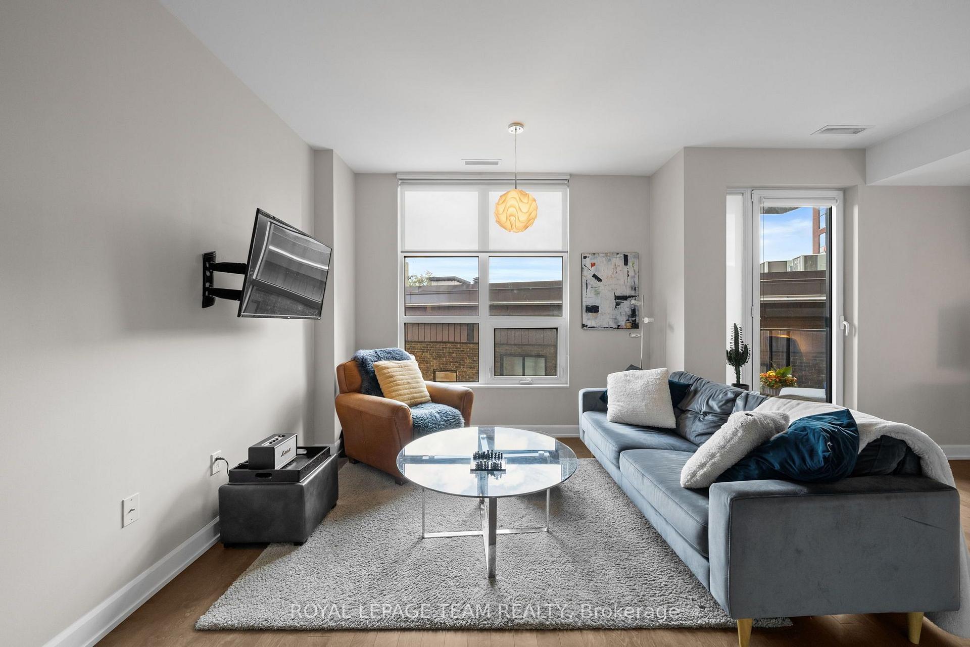 Photo 13 of Unit 304, 10 Rosemount Avenue, Ottawa, Hintonburg — HOMEH