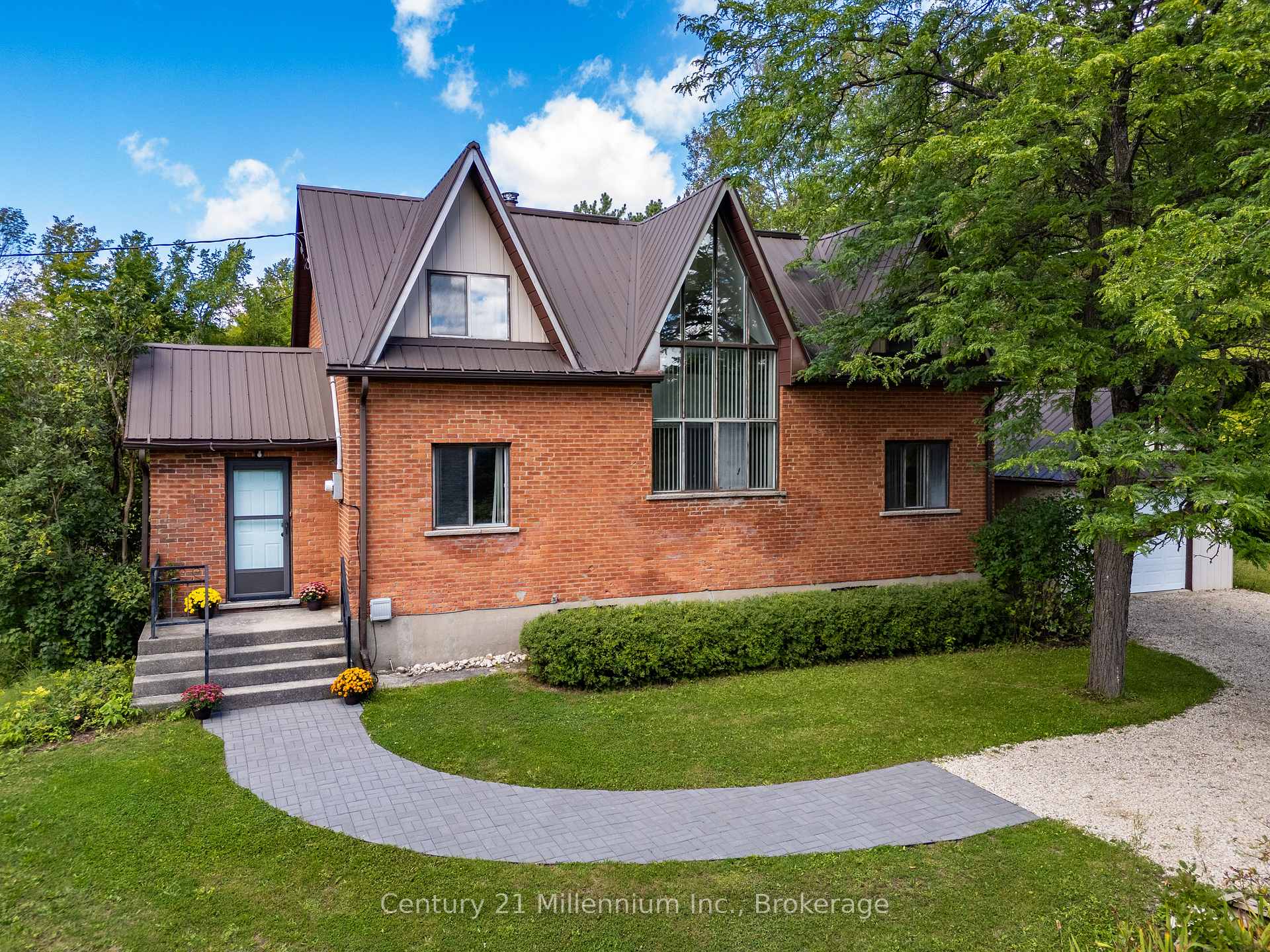 Photo 1 of 425005 Irish Lake Road, Grey Highlands — HOMEH