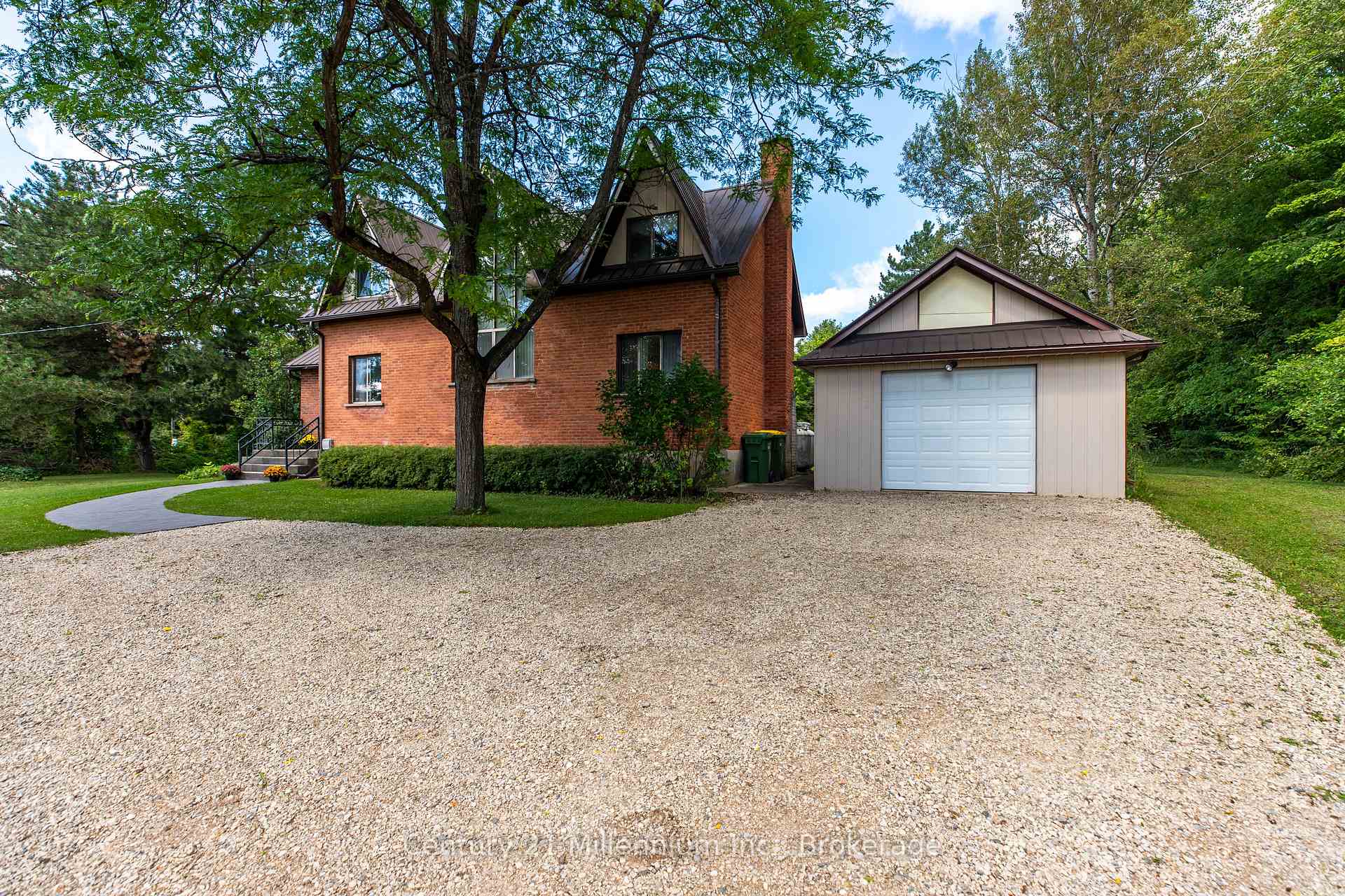 Photo 5 of 425005 Irish Lake Road, Grey Highlands — HOMEH