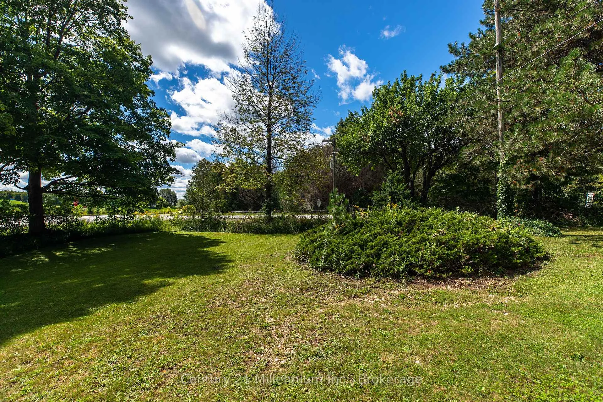 Photo 11 of 425005 Irish Lake Road, Grey Highlands — HOMEH
