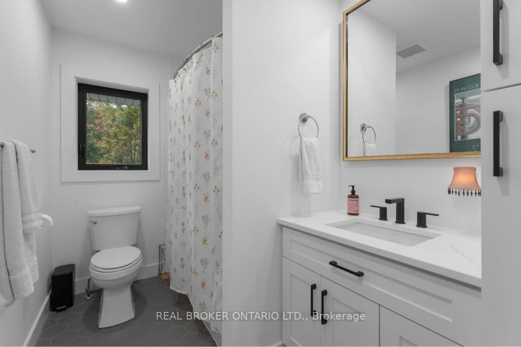Photo 44 of 3169 King Street, Lincoln, Lincoln-Jordan/Vineland — HOMEH