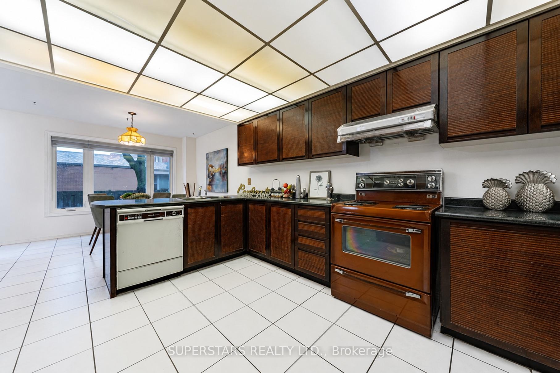 Photo 14 of 48 Coverdale Crescent, Scarborough, Steeles — HOMEH