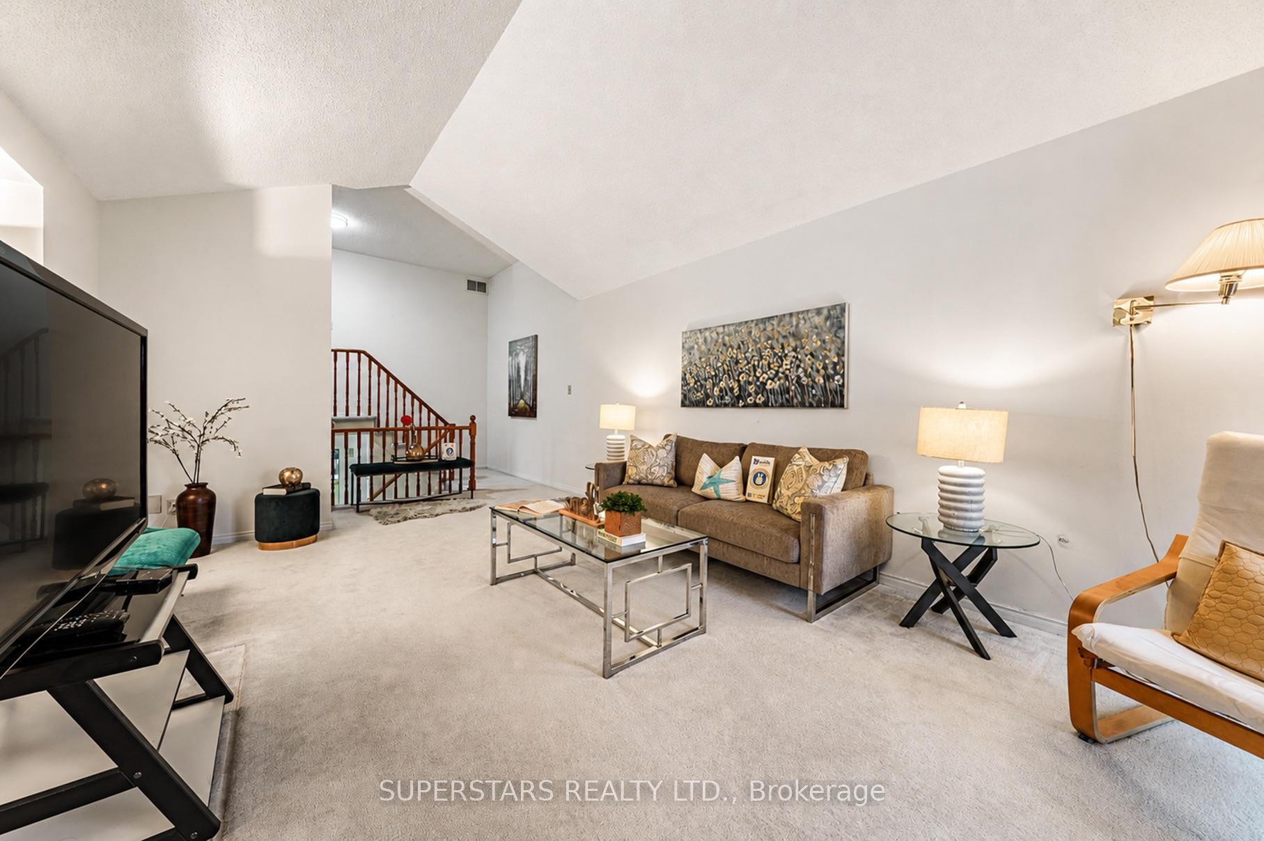Photo 18 of 48 Coverdale Crescent, Scarborough, Steeles — HOMEH
