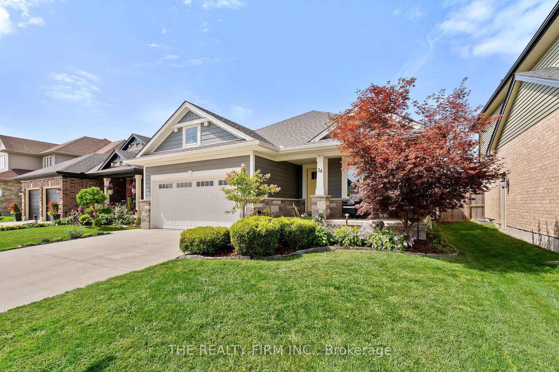 Photo 3 of 34 Ashberry Place, St. Thomas — HOMEH