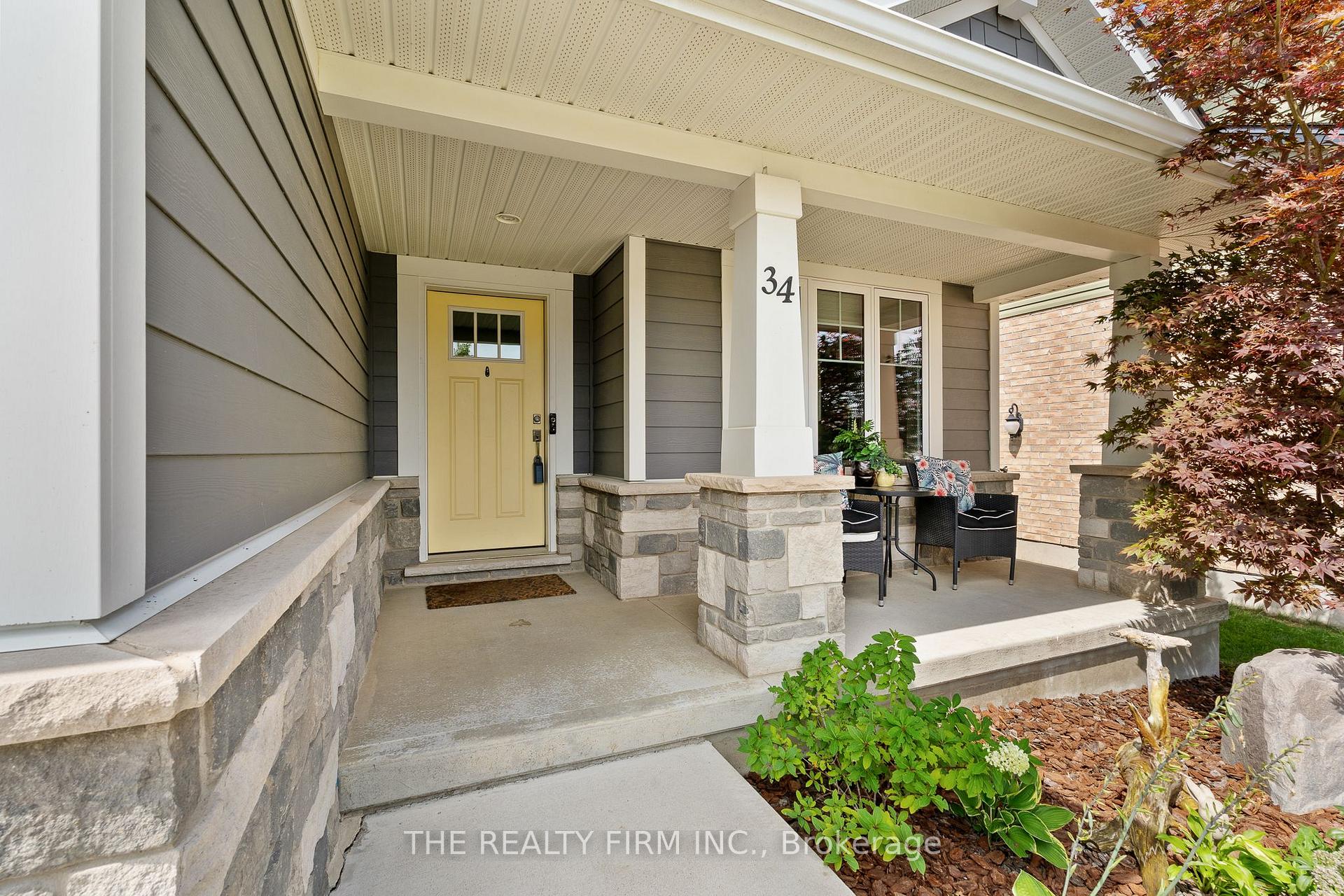 Photo 4 of 34 Ashberry Place, St. Thomas — HOMEH