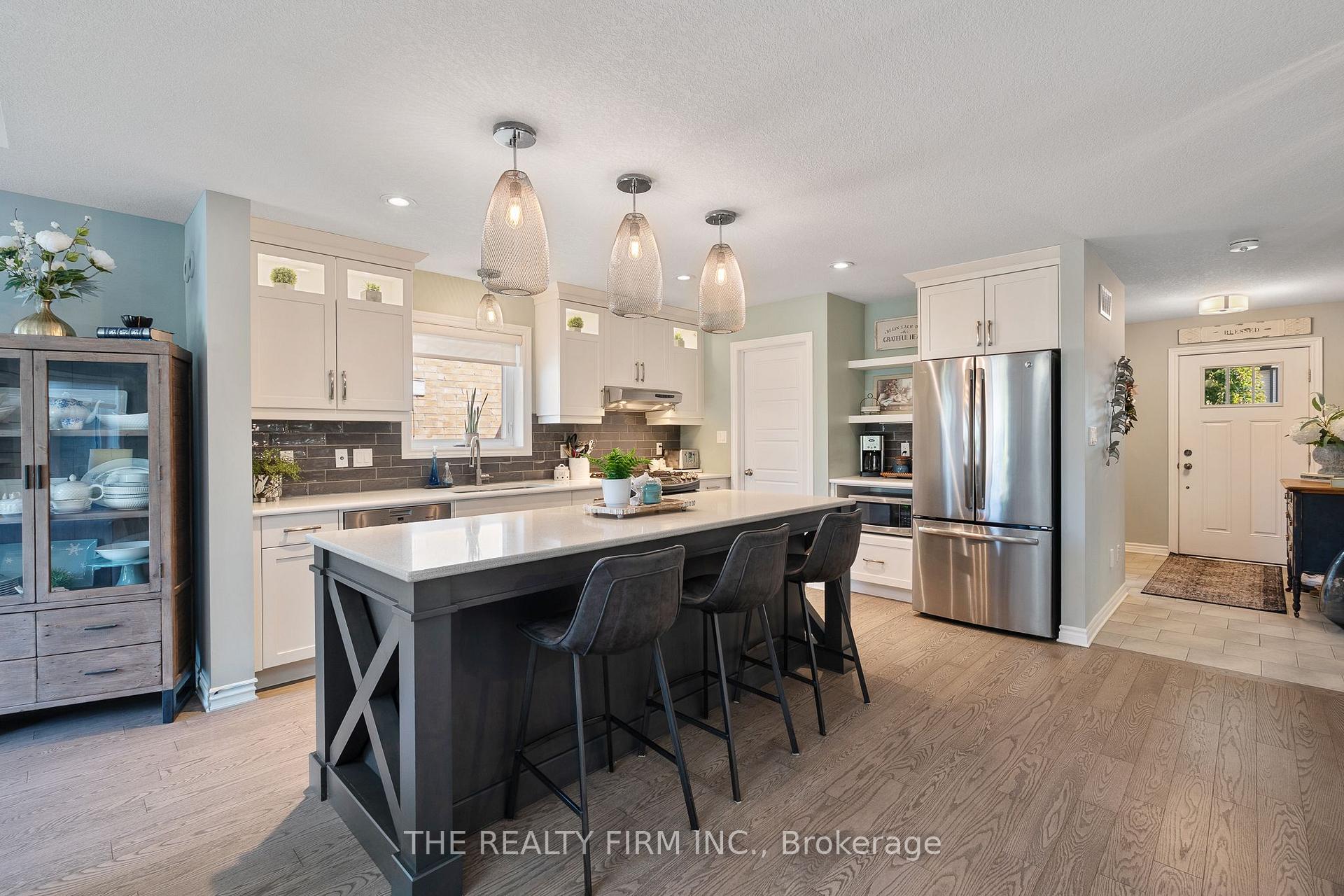 Photo 9 of 34 Ashberry Place, St. Thomas — HOMEH