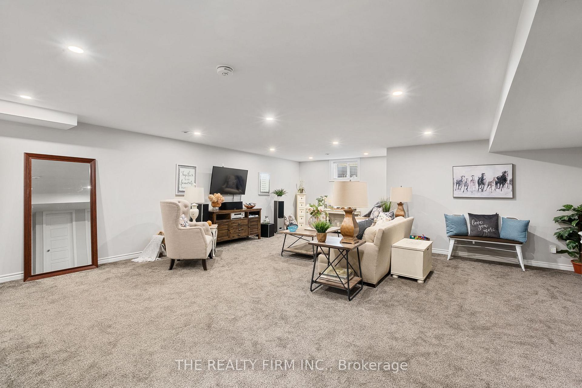 Photo 26 of 34 Ashberry Place, St. Thomas — HOMEH