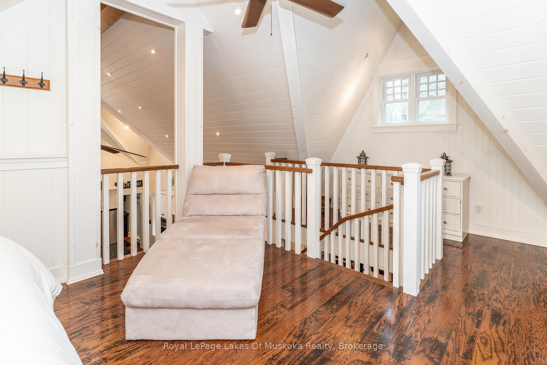 Photo 18 of 27 Island 2ml, Gravenhurst, Wood (Gravenhurst) — HOMEH