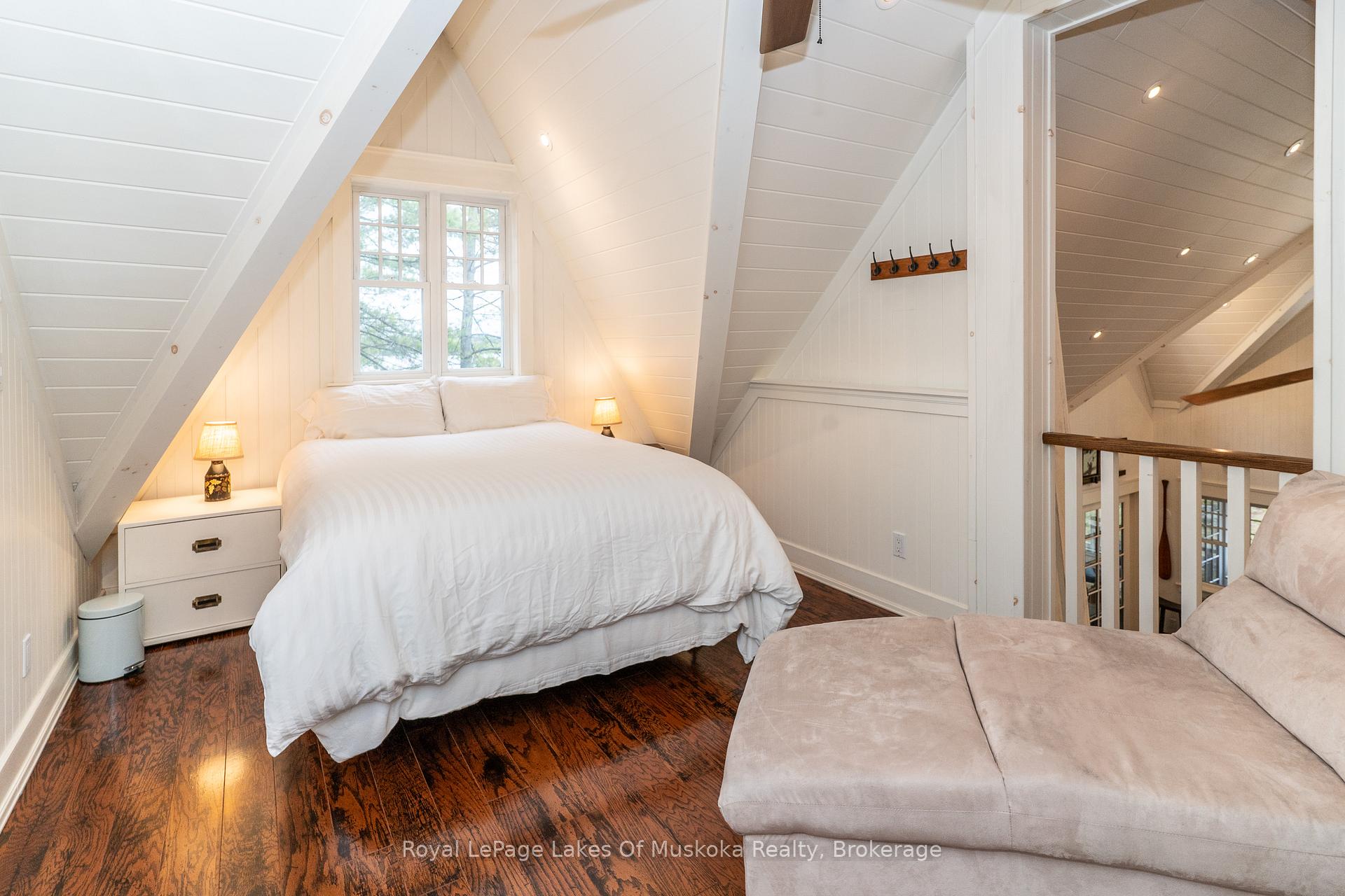 Photo 19 of 27 Island 2ml, Gravenhurst, Wood (Gravenhurst) — HOMEH