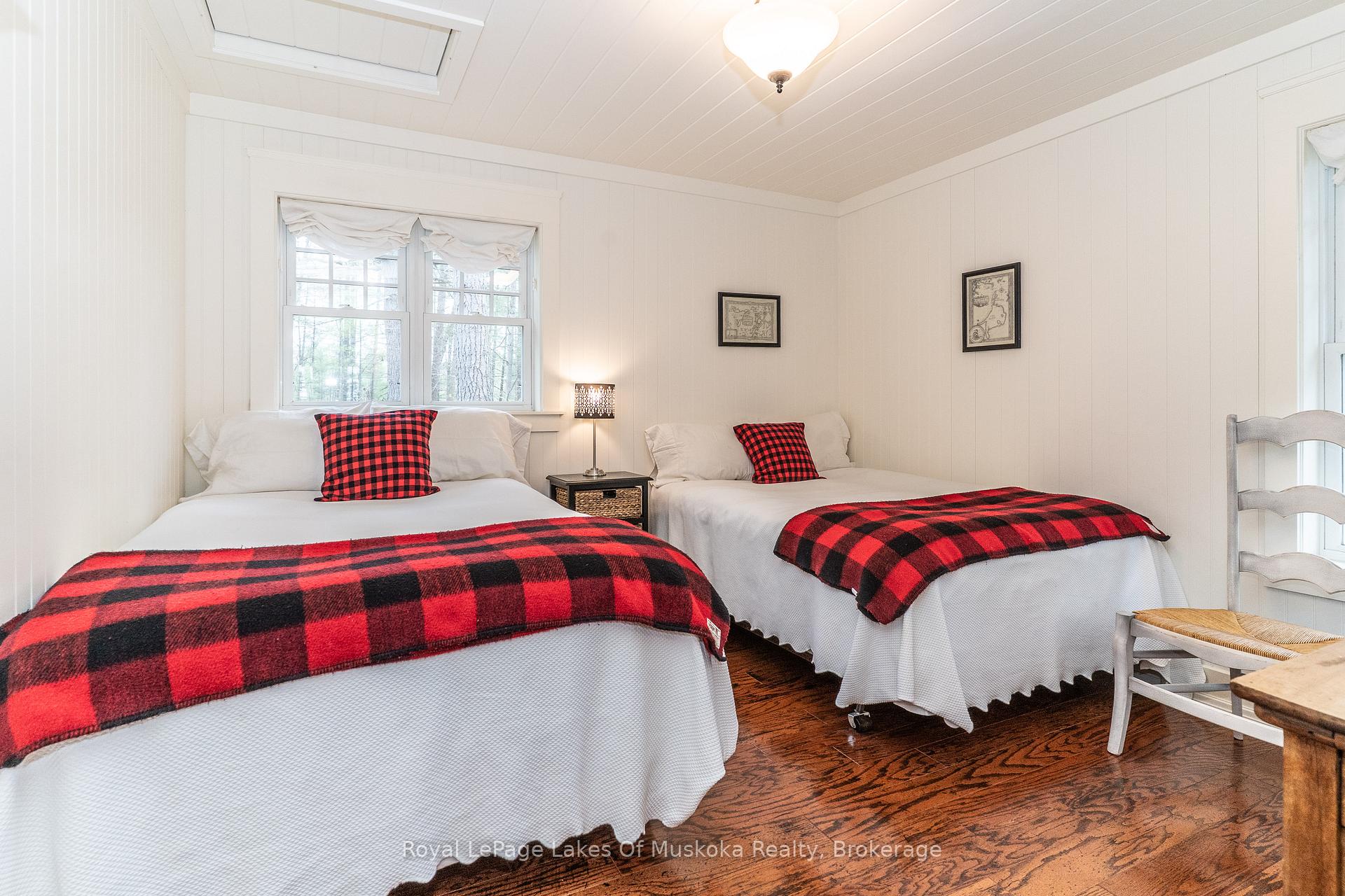 Photo 22 of 27 Island 2ml, Gravenhurst, Wood (Gravenhurst) — HOMEH