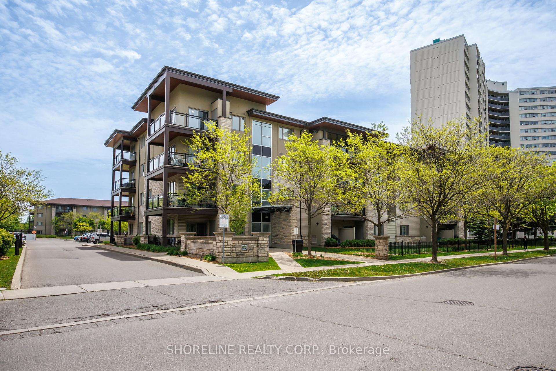 Photo of Unit 401, 570 Lolita Gardens