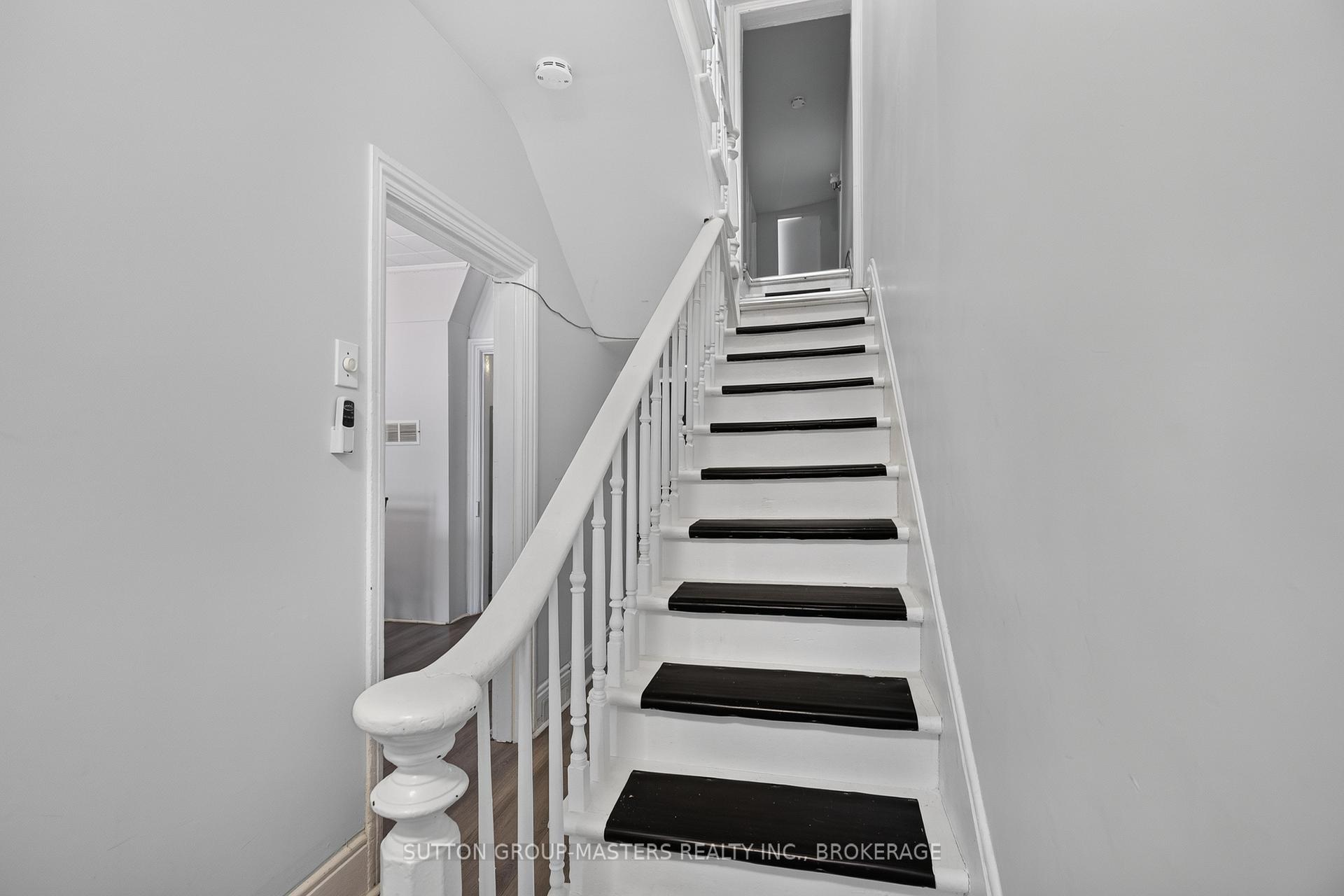 Photo 3 of 378 Barrie Street, Kingston, East of Sir John A. Blvd — HOMEH