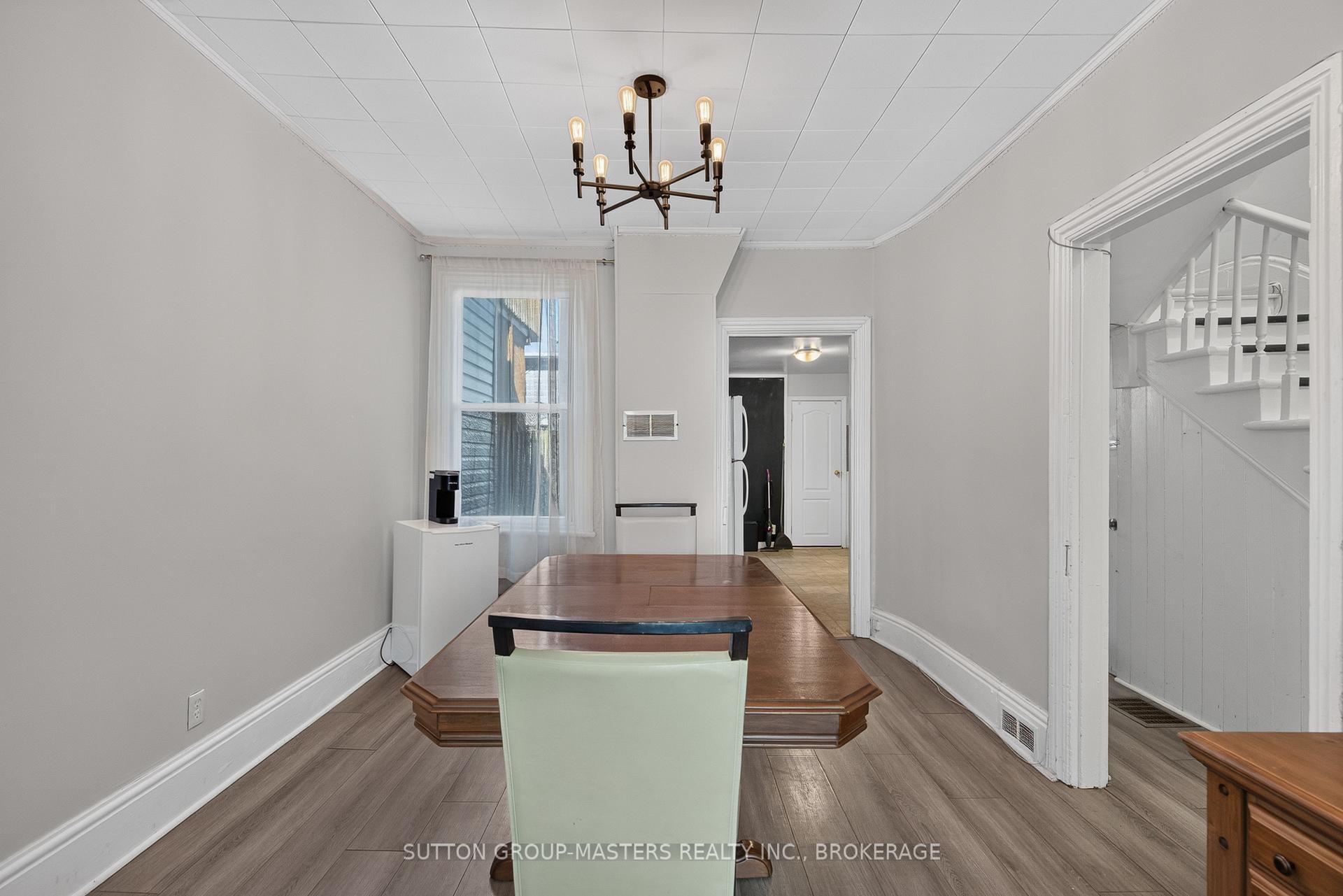 Photo 9 of 378 Barrie Street, Kingston, East of Sir John A. Blvd — HOMEH