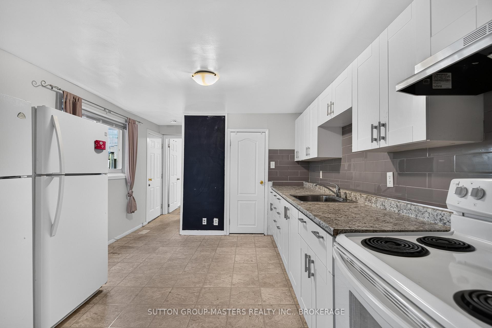 Photo 11 of 378 Barrie Street, Kingston, East of Sir John A. Blvd — HOMEH