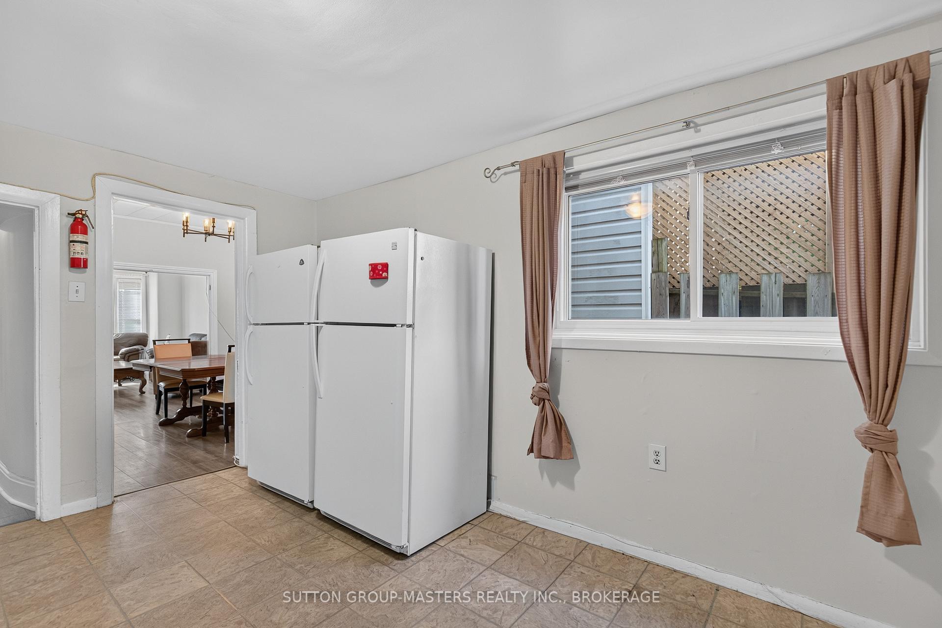 Photo 13 of 378 Barrie Street, Kingston, East of Sir John A. Blvd — HOMEH