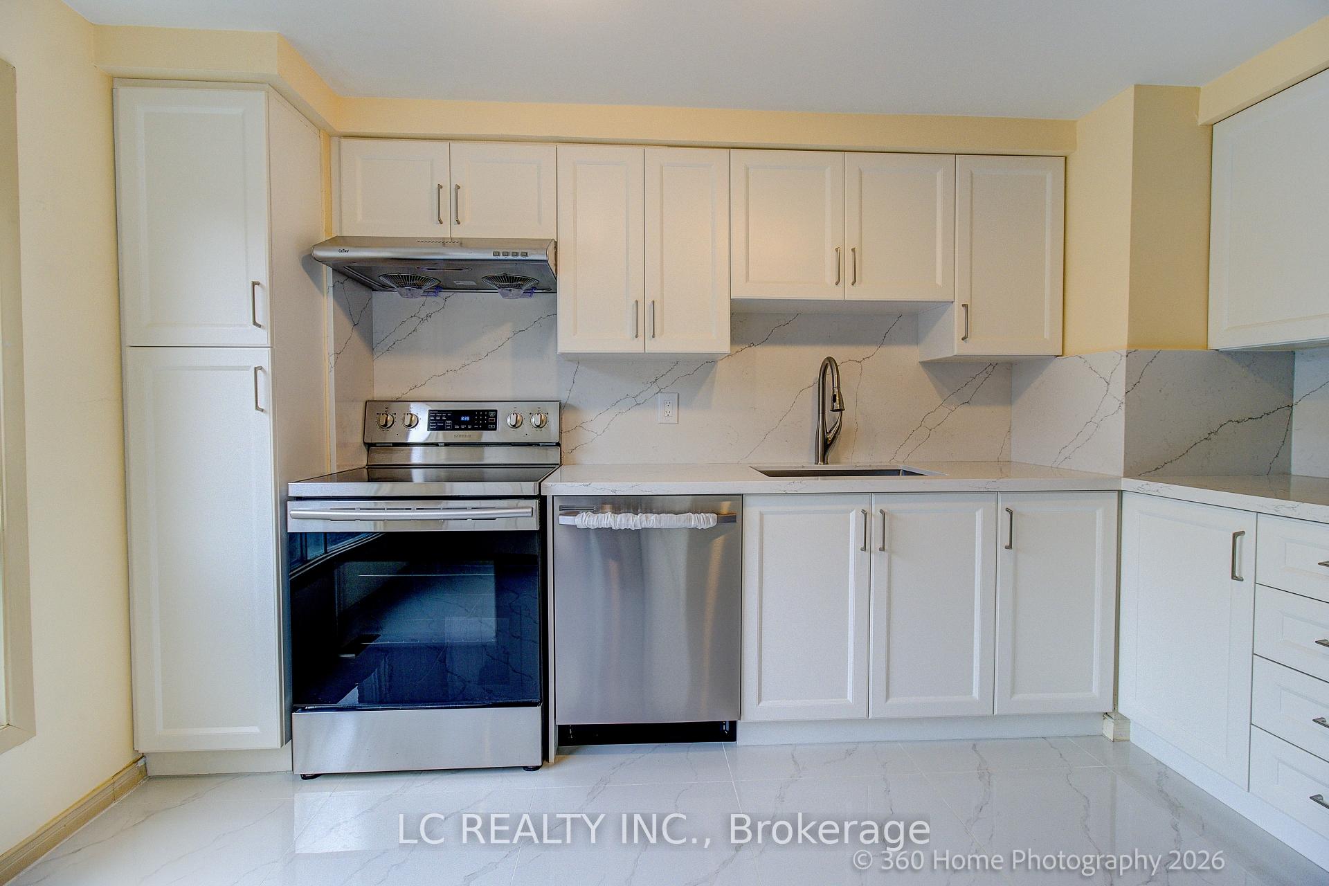 Photo 6 of 70 Dutch myrtle Way, North York, Banbury-Don Mills — HOMEH