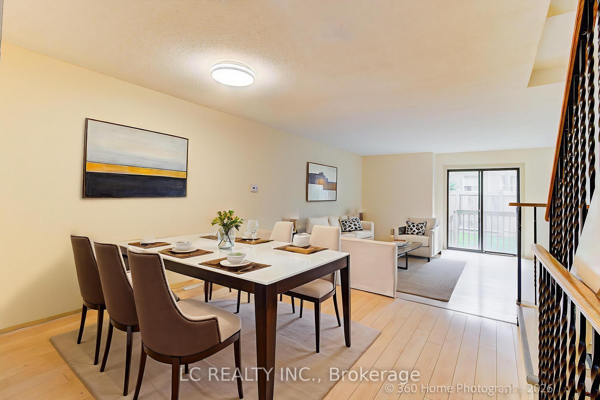 Photo 8 of 70 Dutch myrtle Way, North York, Banbury-Don Mills — HOMEH