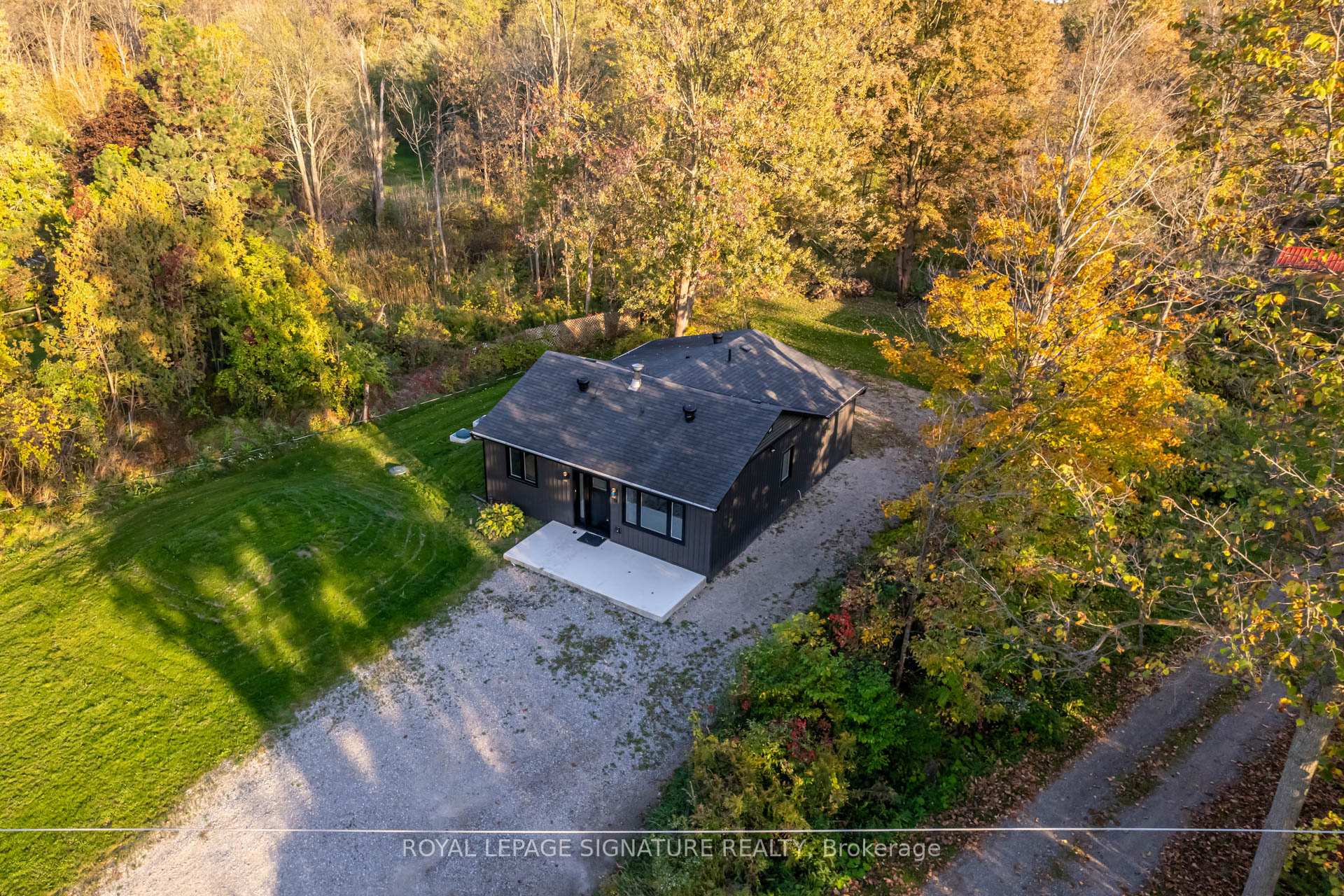 Photo 3 of 8 Mountsberg Road, Hamilton, Rural Flamborough — HOMEH