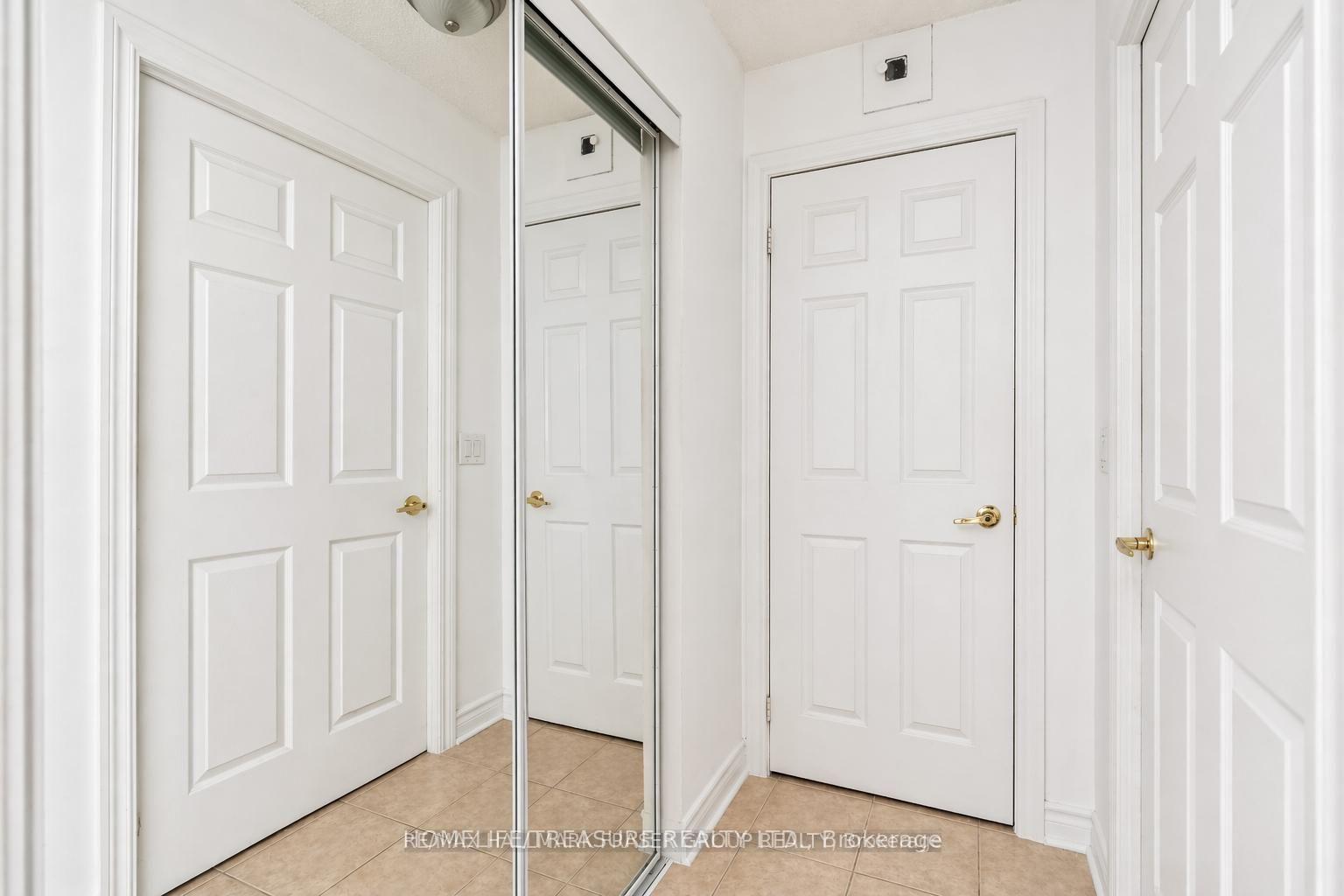 Photo 12 of Unit 905, 5 Michael Power Place, Etobicoke, Islington-City Centre West — HOMEH
